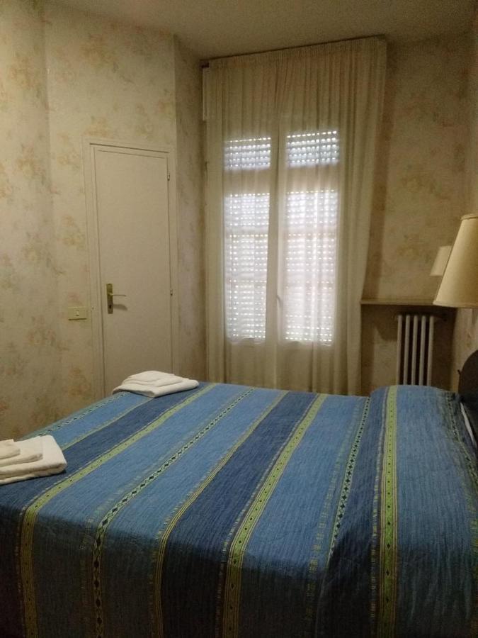 Be Me Hotel Helvetia Tabiano Terme Extérieur photo