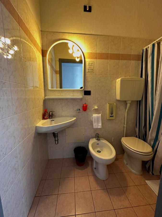 Be Me Hotel Helvetia Tabiano Terme Extérieur photo