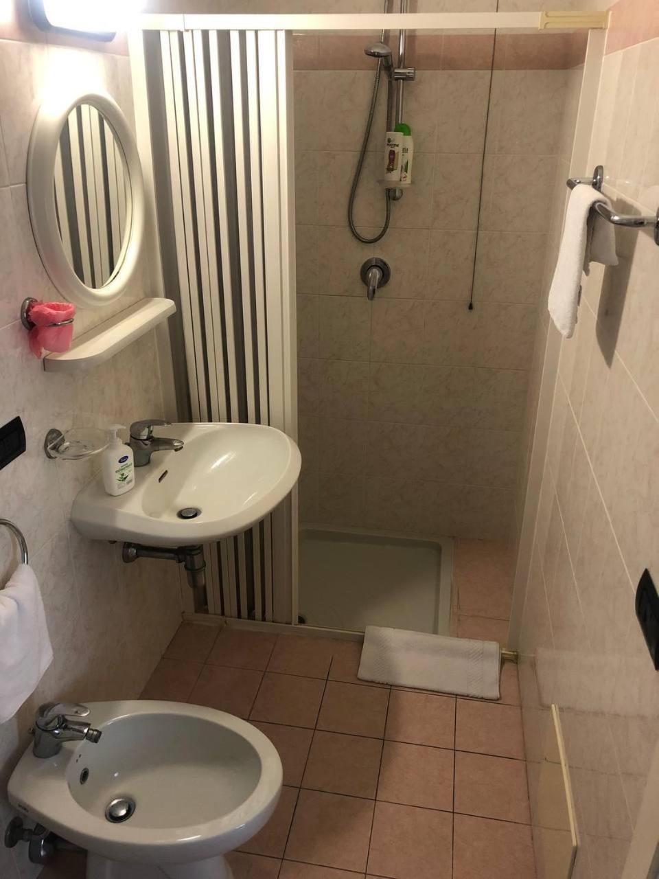 Be Me Hotel Helvetia Tabiano Terme Extérieur photo