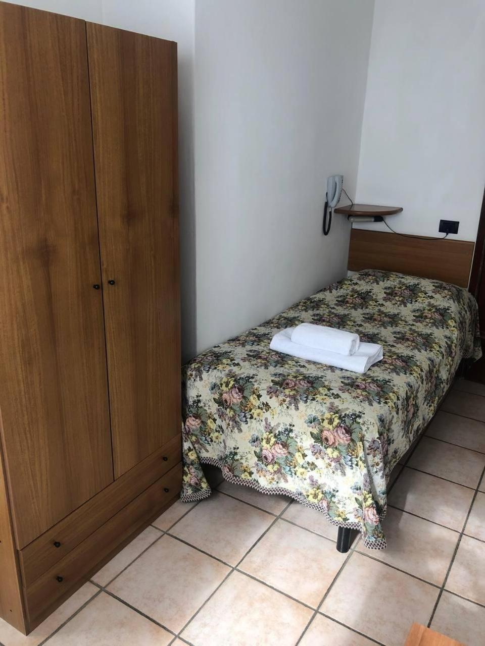 Be Me Hotel Helvetia Tabiano Terme Extérieur photo