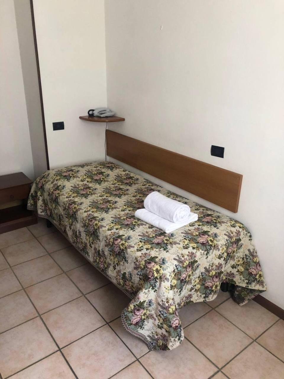Be Me Hotel Helvetia Tabiano Terme Extérieur photo