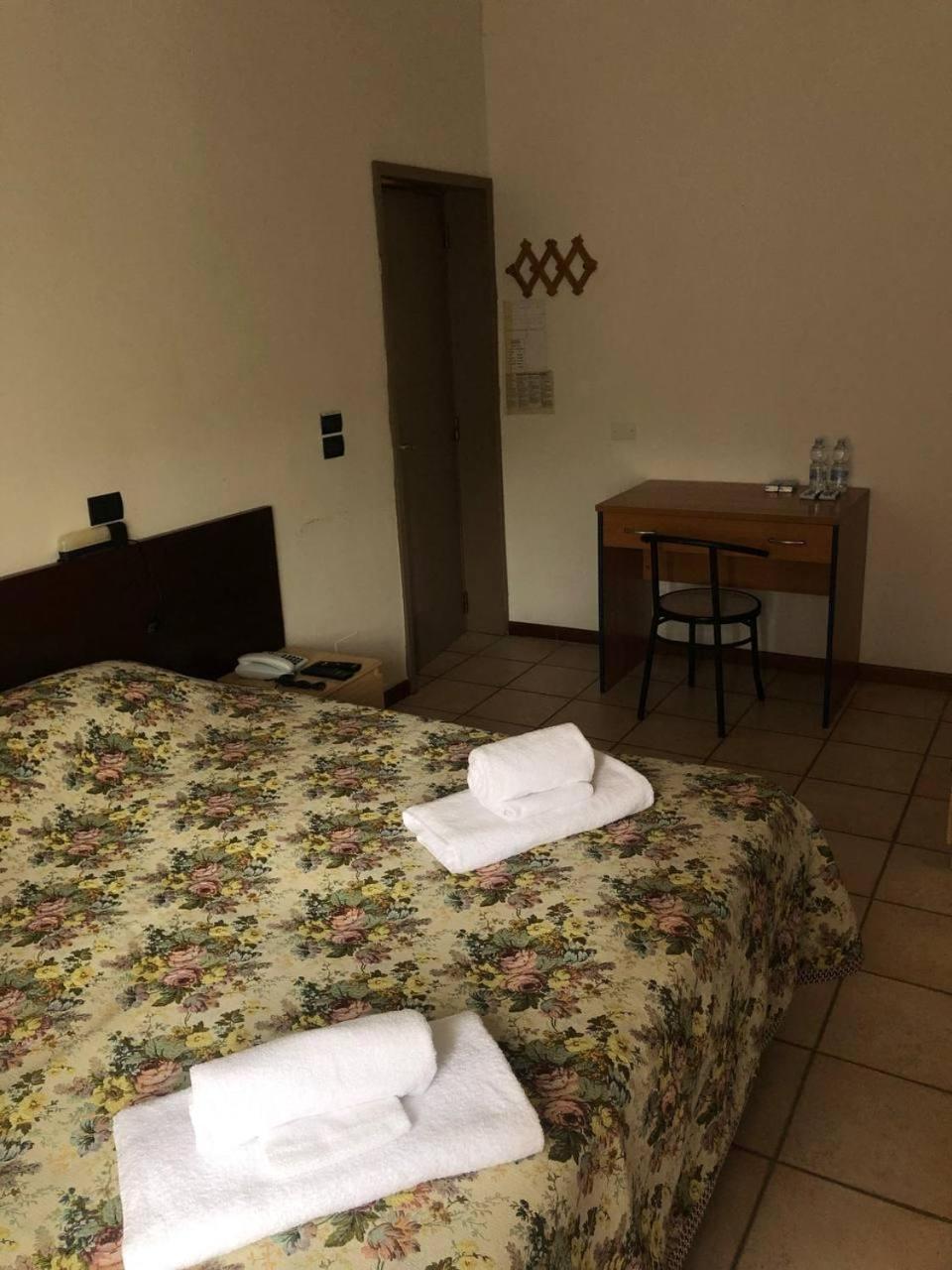Be Me Hotel Helvetia Tabiano Terme Extérieur photo