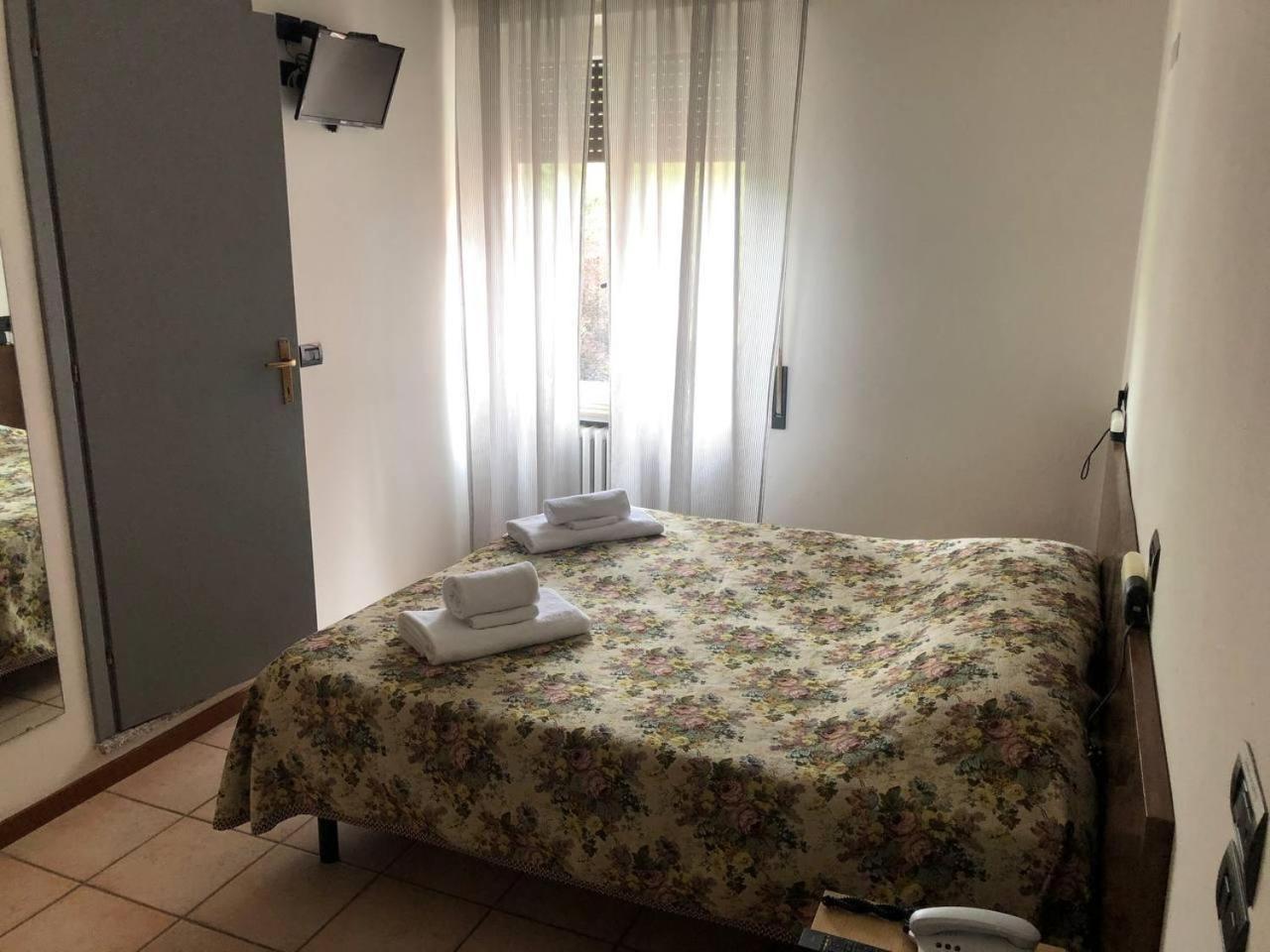 Be Me Hotel Helvetia Tabiano Terme Extérieur photo